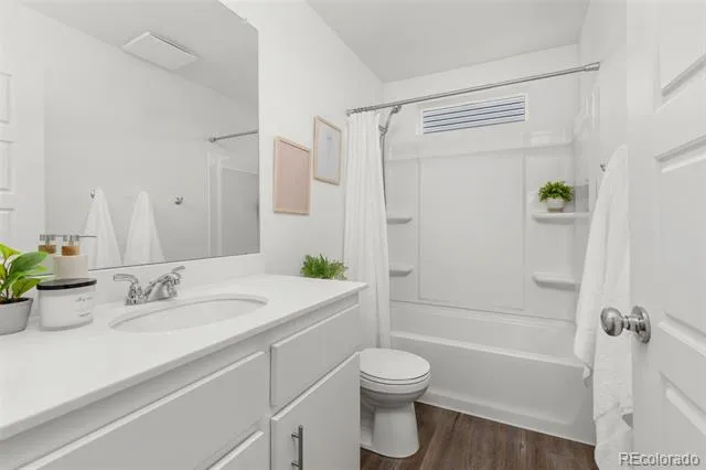 18260 E 51st Place Denver, CO 80249