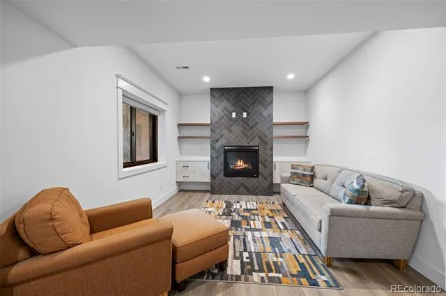 148 S Grape Street Denver, CO 80246