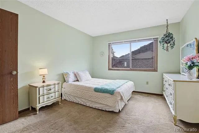 6984 Buckskin Drive Littleton, CO 80125