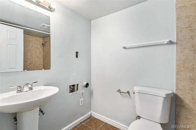 6800 E Tennessee Avenue #411 Denver, CO 80224
