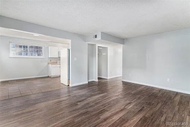 6800 E Tennessee Avenue #411 Denver, CO 80224