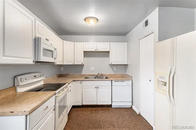 6800 E Tennessee Avenue #411 Denver, CO 80224