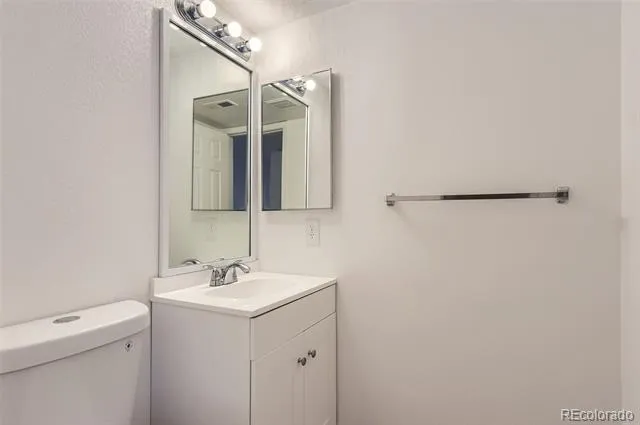 6475 S Dayton Street #102 Englewood, CO 80111