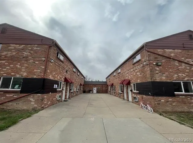 1627 Alton #1627 Aurora, CO 80010