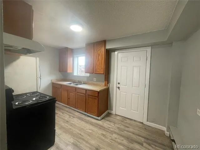 1627 Alton #1627 Aurora, CO 80010