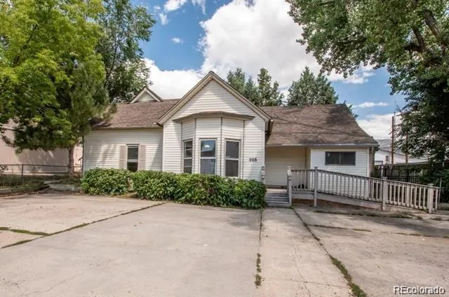 325 E Kiowa Avenue Elizabeth, CO 80107
