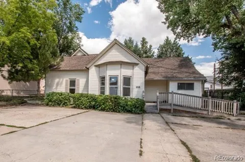 325 E Kiowa Avenue
