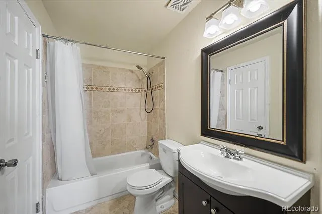 5755 W Atlantic Place #202 Lakewood, CO 80227