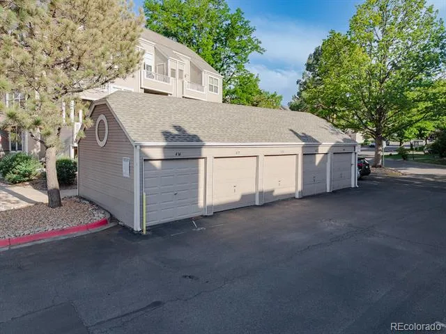 5755 W Atlantic Place #202 Lakewood, CO 80227