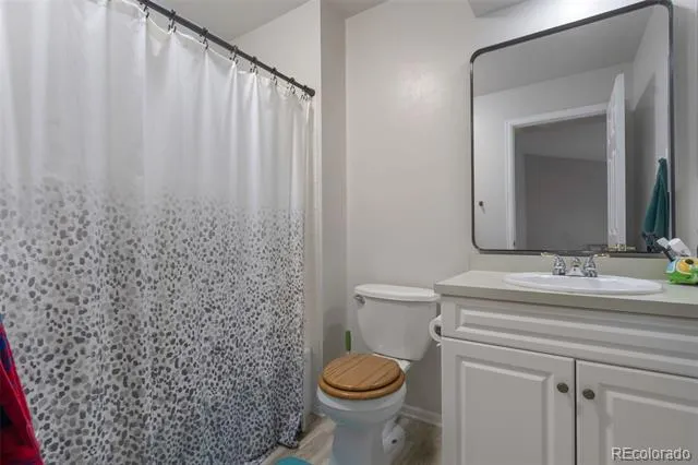 6556 S Yukon Way Littleton, CO 80123