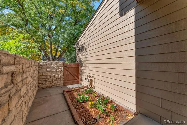 6556 S Yukon Way Littleton, CO 80123