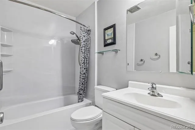 3351 S Field Street #113 Lakewood, CO 80227