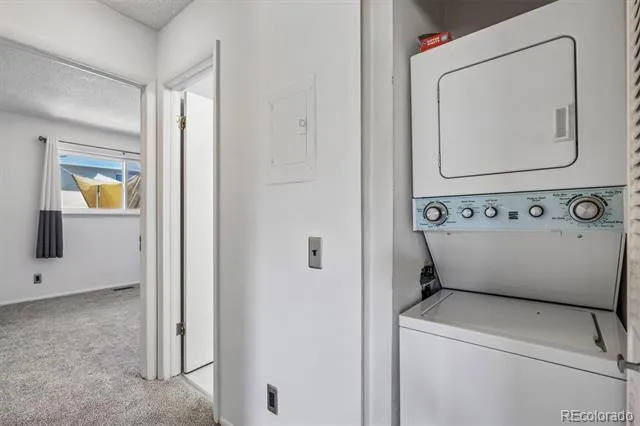 3351 S Field Street #113 Lakewood, CO 80227