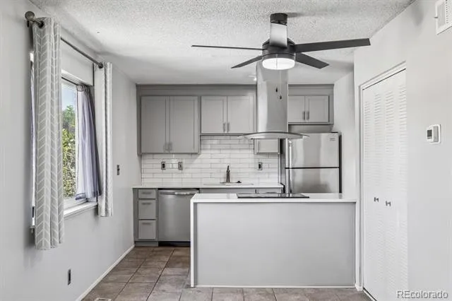 3351 S Field Street #113 Lakewood, CO 80227
