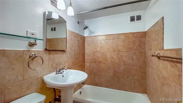 2100 Franklin Street #14 Denver, CO 80205