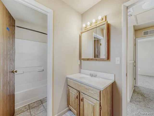 23341 E Saratoga Circle Aurora, CO 80016