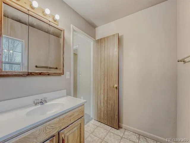 23341 E Saratoga Circle Aurora, CO 80016