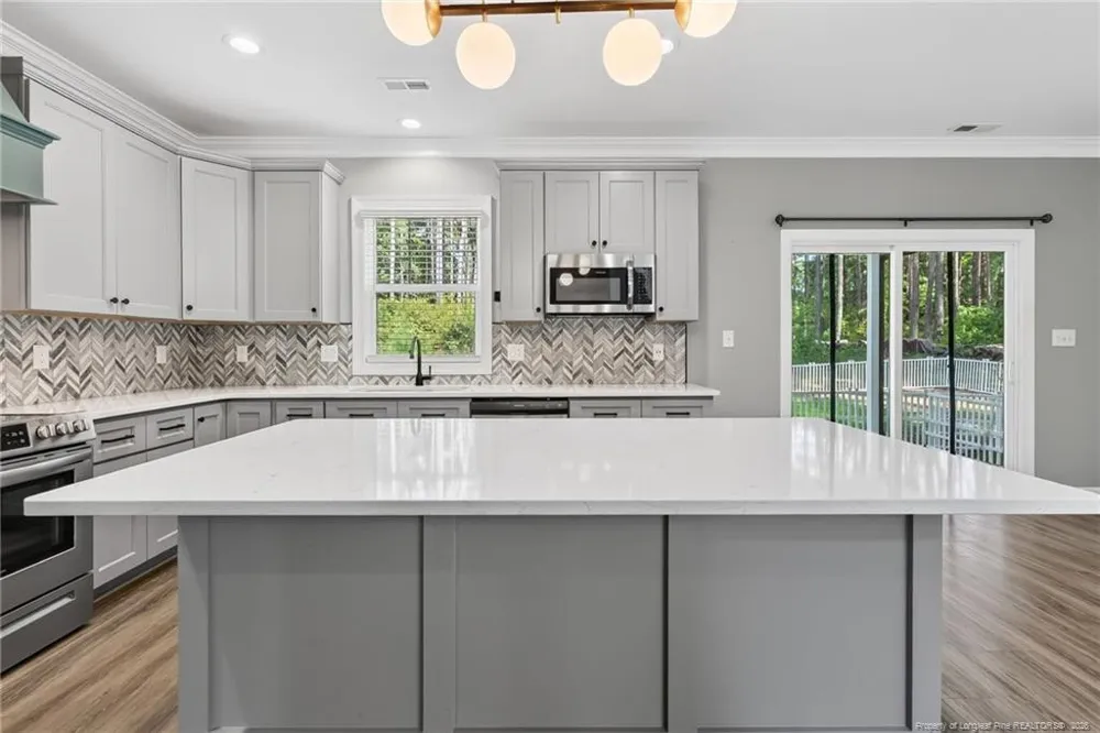 30261 East Lake Drive Wagram, NC 28396