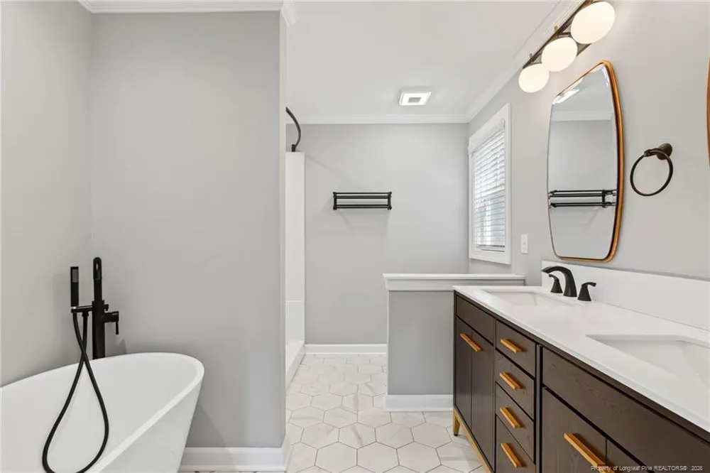30261 East Lake Drive Wagram, NC 28396