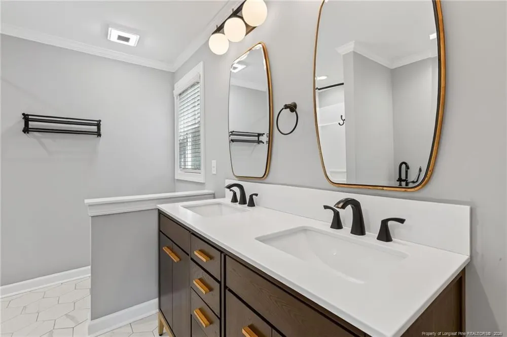 30261 East Lake Drive Wagram, NC 28396