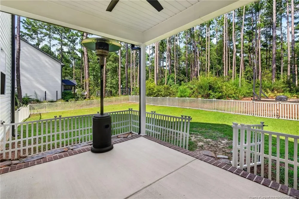 30261 East Lake Drive Wagram, NC 28396