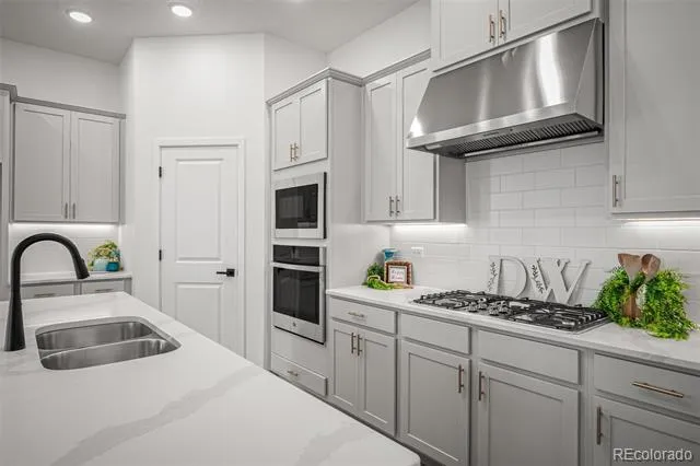 6647 Knapp Drive Colorado Springs, CO 80924