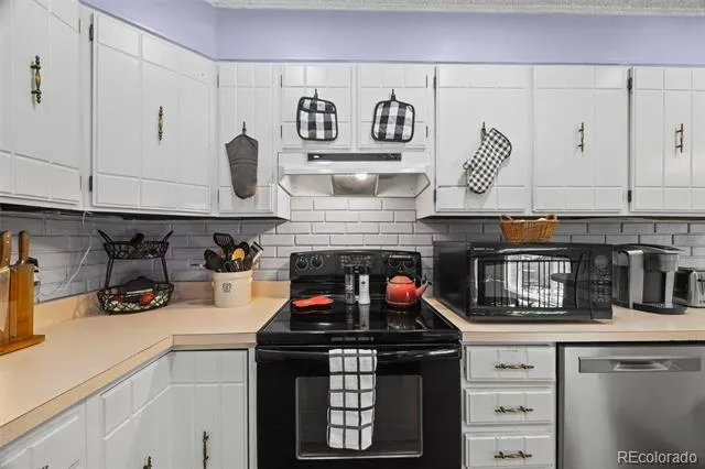 8412 Newland Drive Arvada, CO 80003
