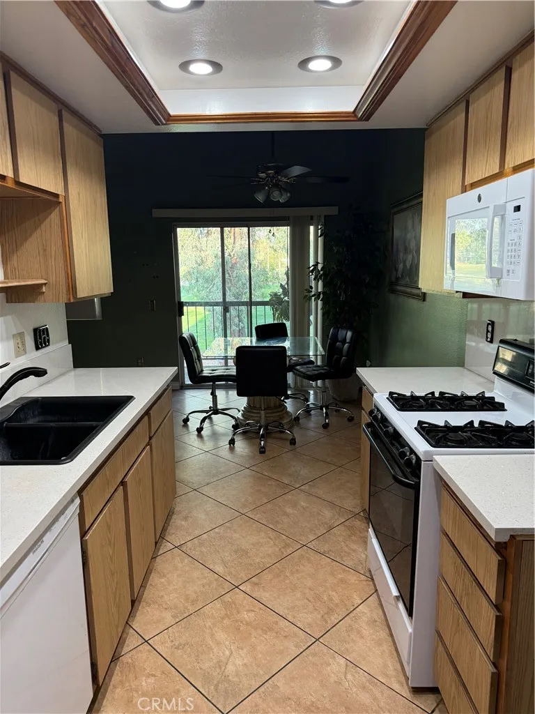 3246 Little Mountain Drive San Bernardino, CA 92405