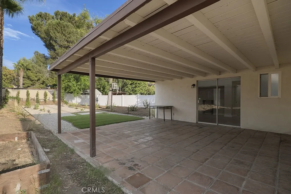 27976 Foxlane Canyon Country, CA 91351