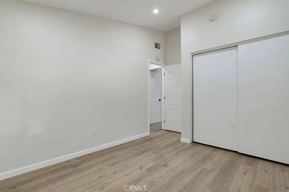 27976 Foxlane Canyon Country, CA 91351