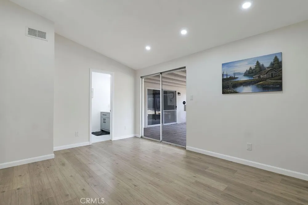 27976 Foxlane Canyon Country, CA 91351