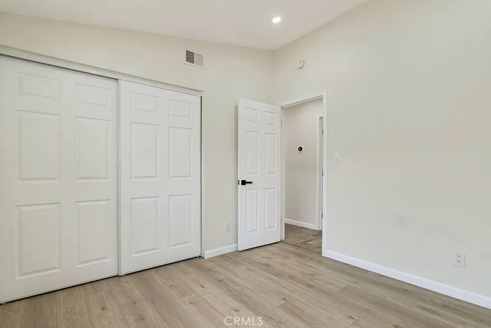 27976 Foxlane Canyon Country, CA 91351