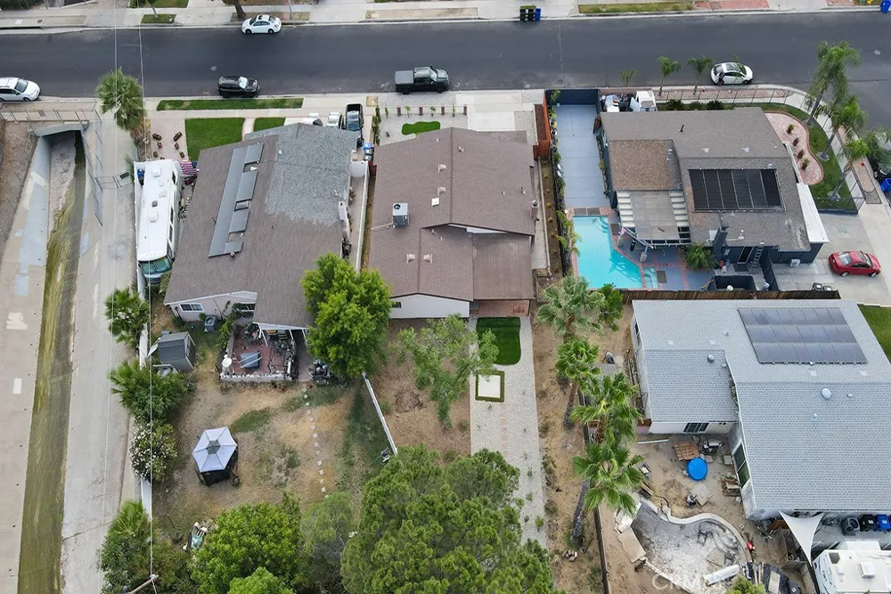 27976 Foxlane Canyon Country, CA 91351