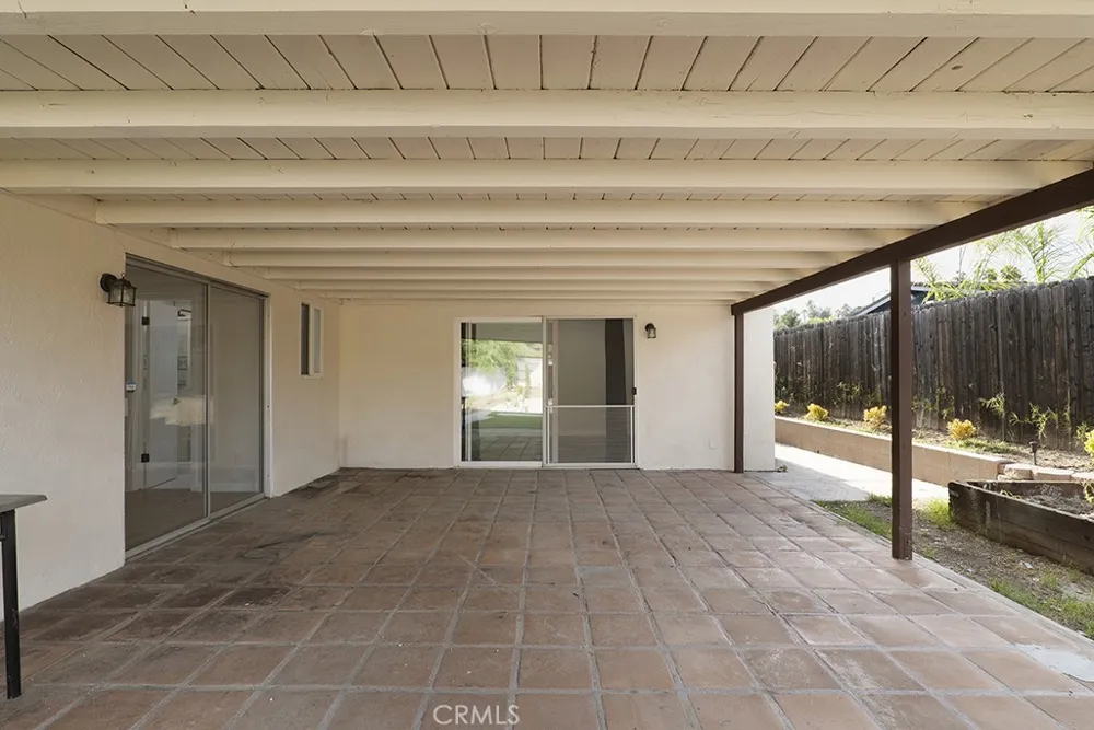 27976 Foxlane Canyon Country, CA 91351