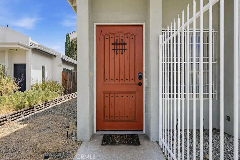 7443 Eva Place Van Nuys, CA 91406