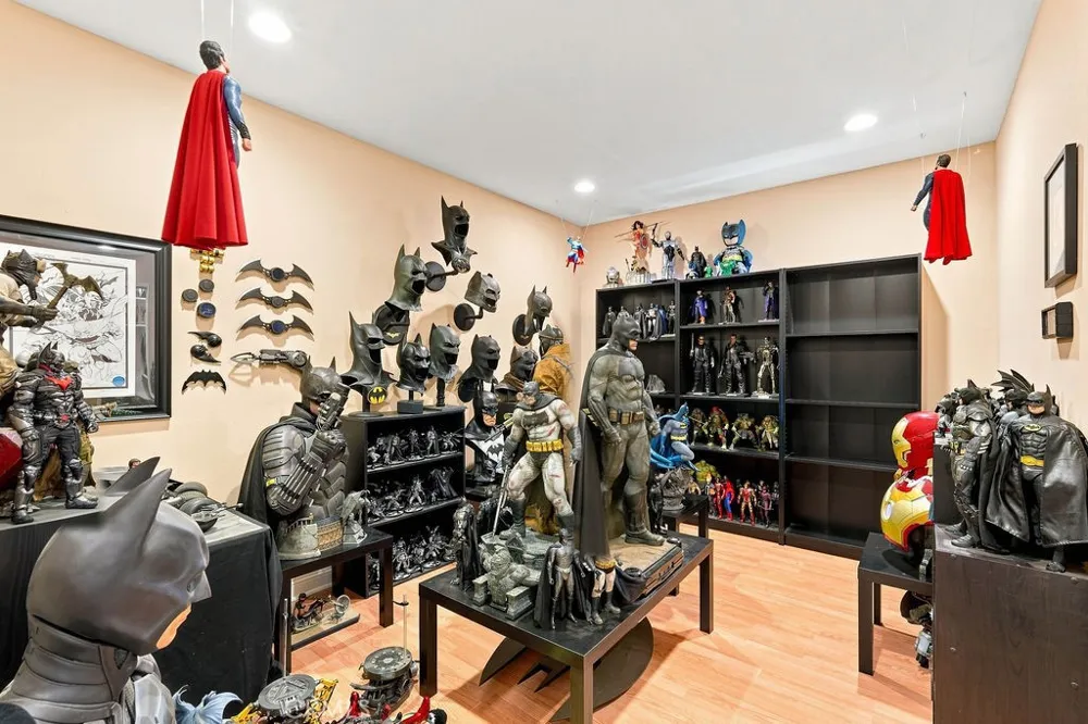 7443 Eva Place Van Nuys, CA 91406