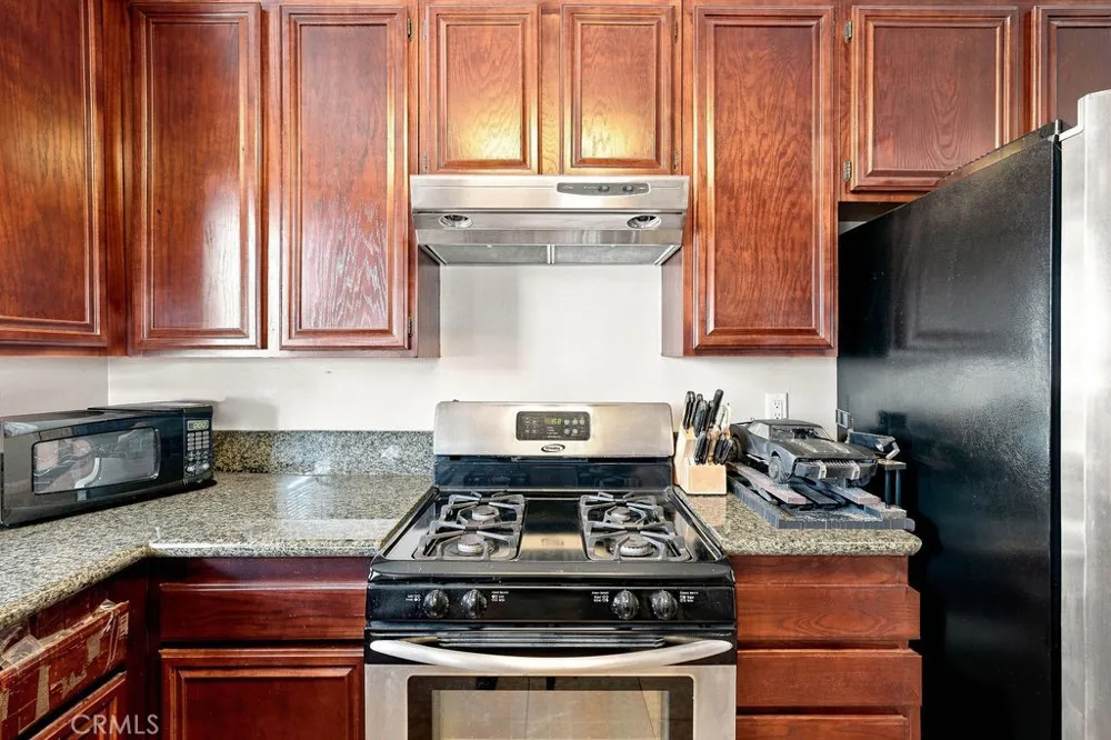 7443 Eva Place Van Nuys, CA 91406