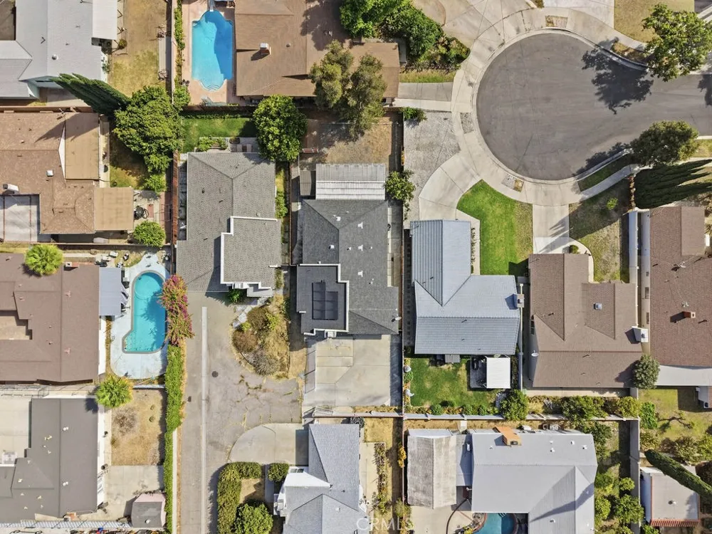7443 Eva Place Van Nuys, CA 91406