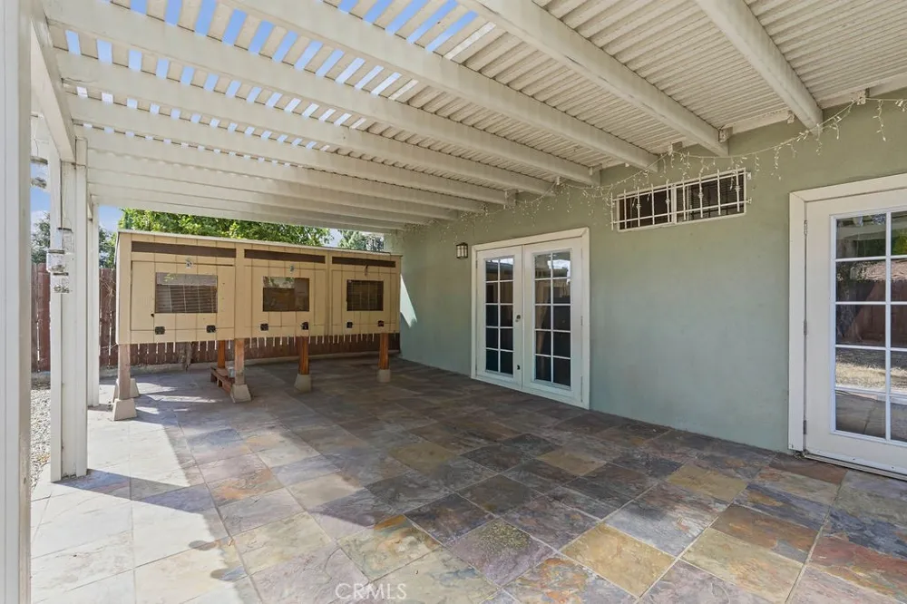 7443 Eva Place Van Nuys, CA 91406