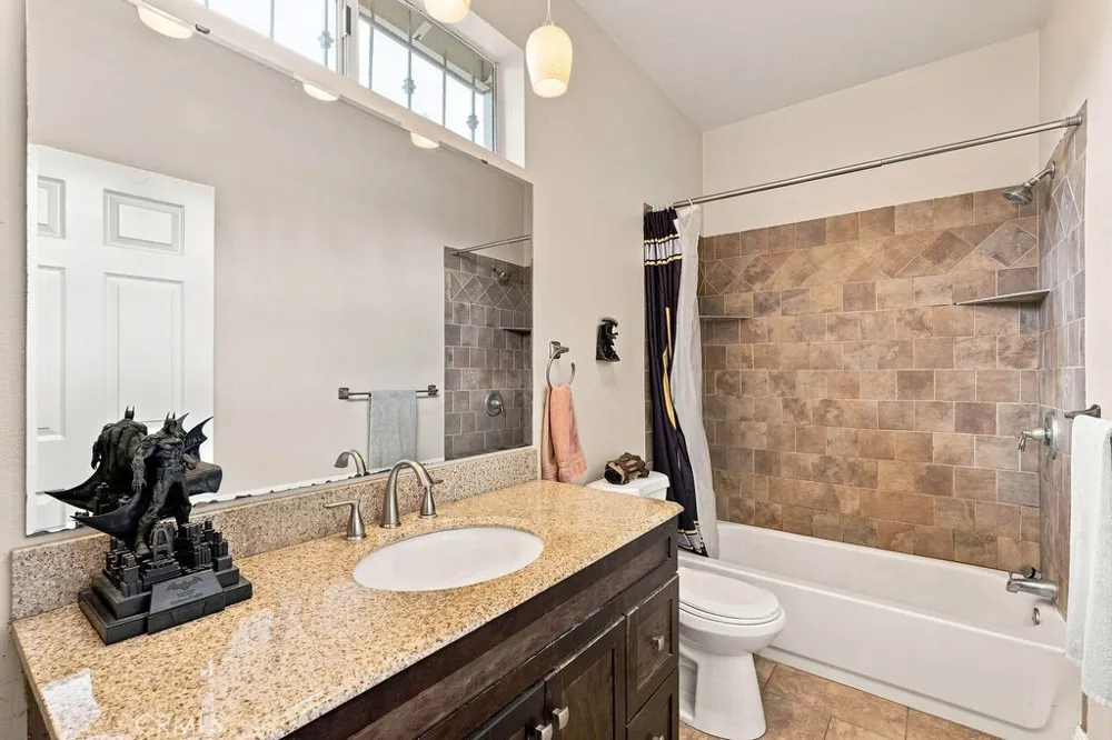 7443 Eva Place Van Nuys, CA 91406