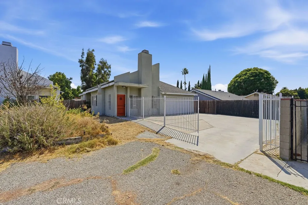 7443 Eva Place Van Nuys, CA 91406