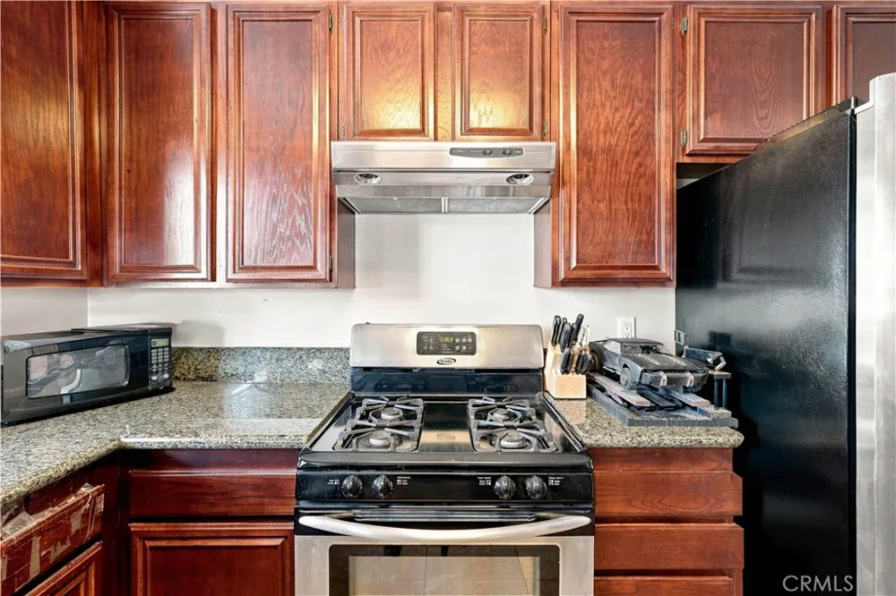 7443 Eva Place Van Nuys, CA 91406