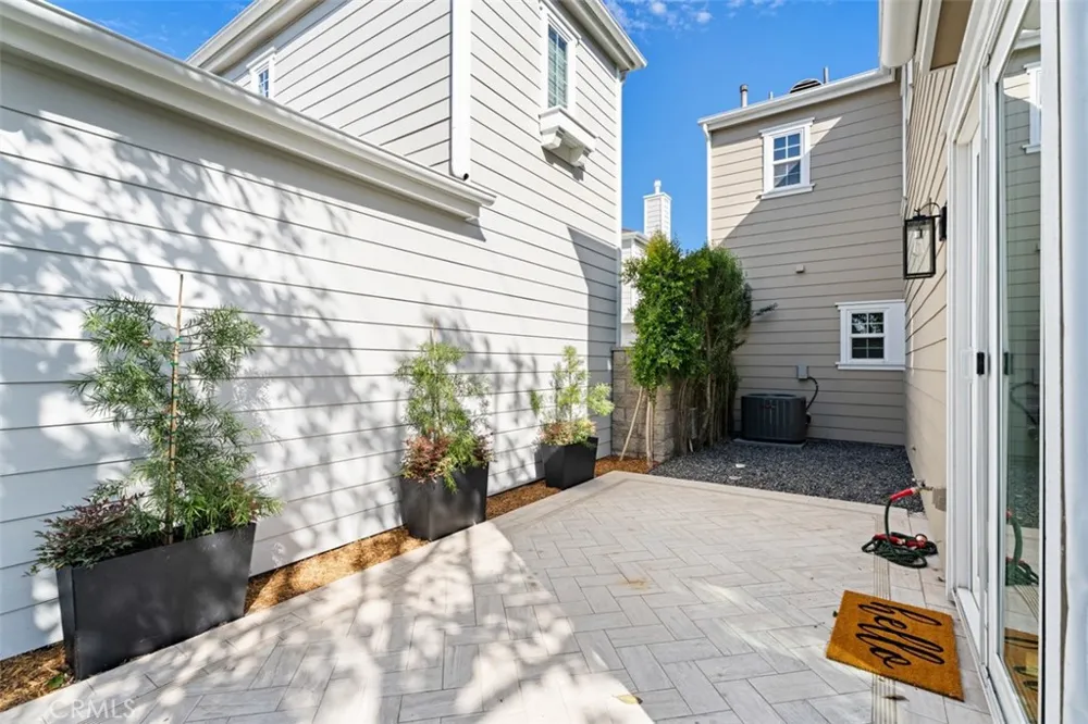 2309 Half Moon Costa Mesa, CA 92627