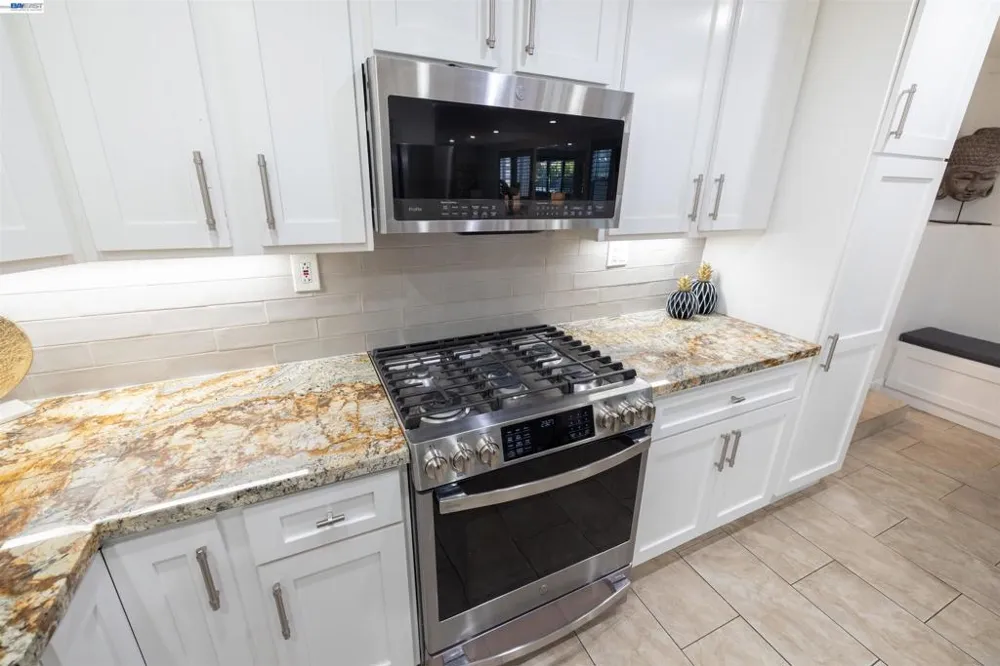 1234 Willow St Oakland, CA 94607