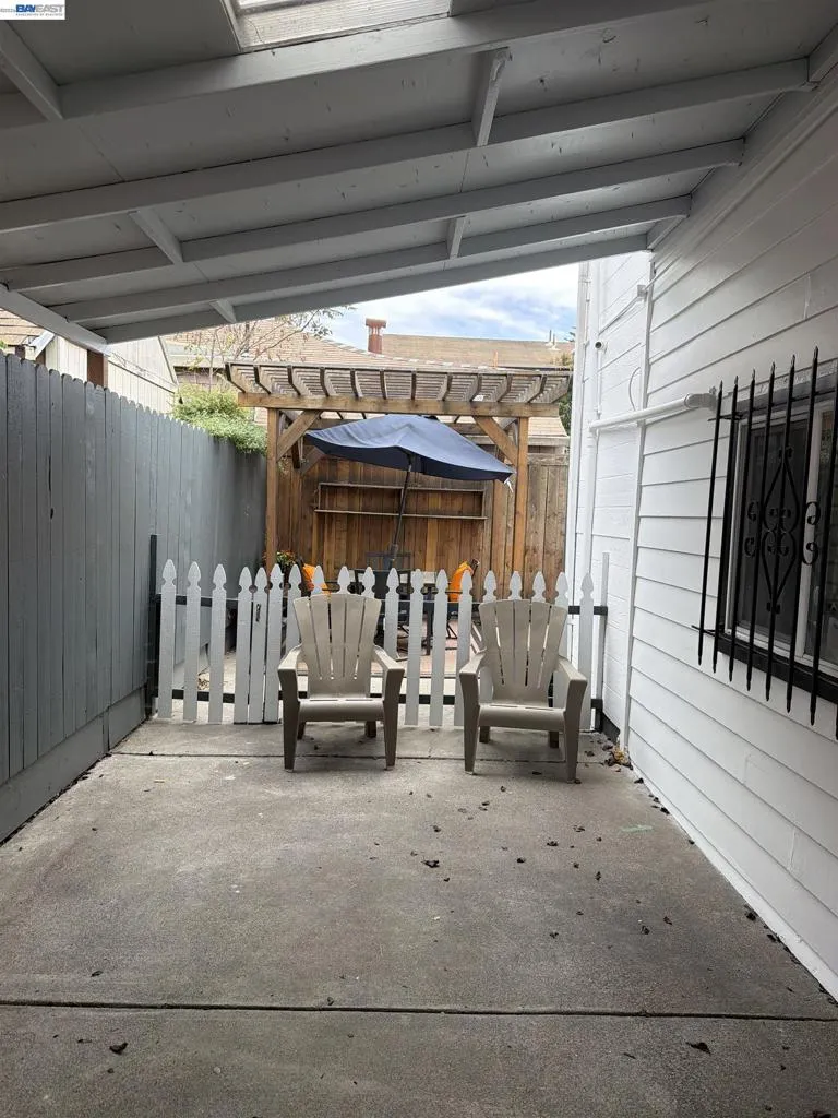 1234 Willow St Oakland, CA 94607
