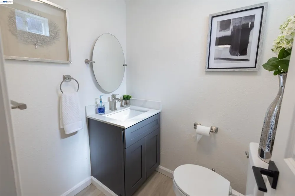 1234 Willow St Oakland, CA 94607