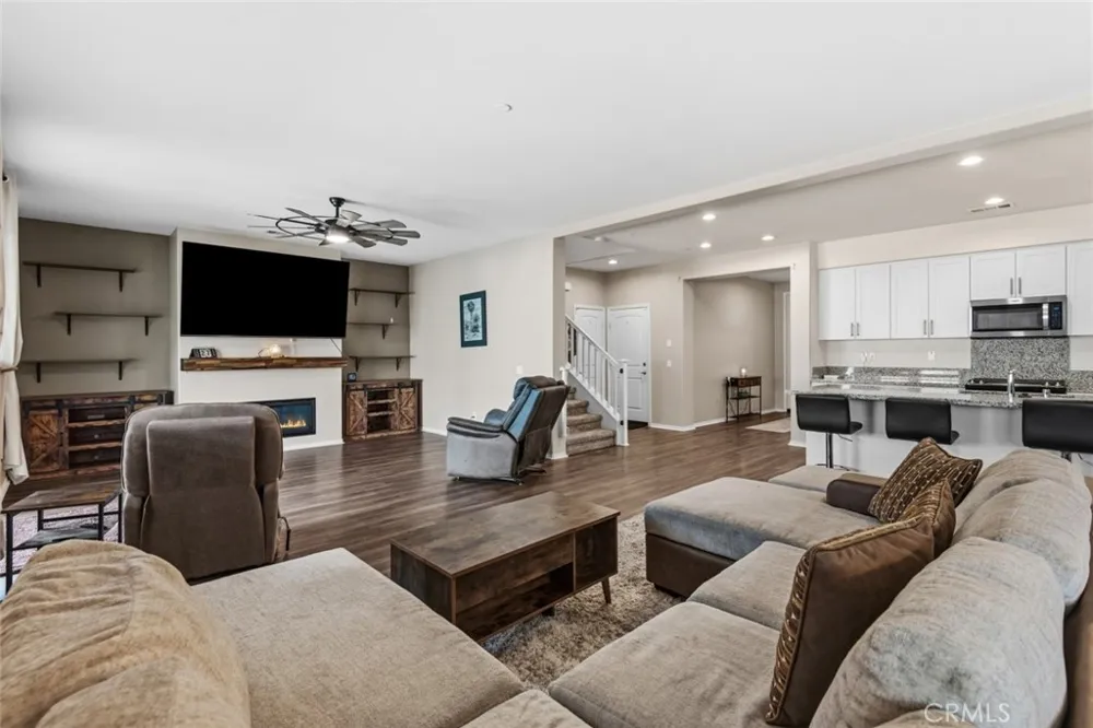 6670 Mirna Avenue San Bernardino, CA 92407