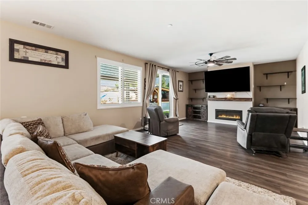 6670 Mirna Avenue San Bernardino, CA 92407