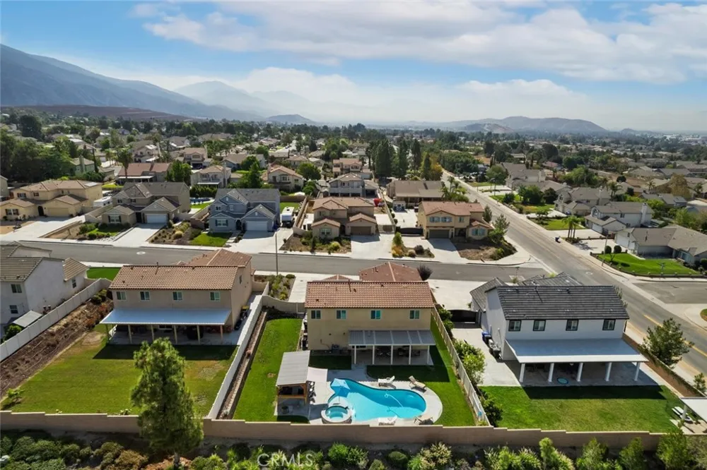6670 Mirna Avenue San Bernardino, CA 92407