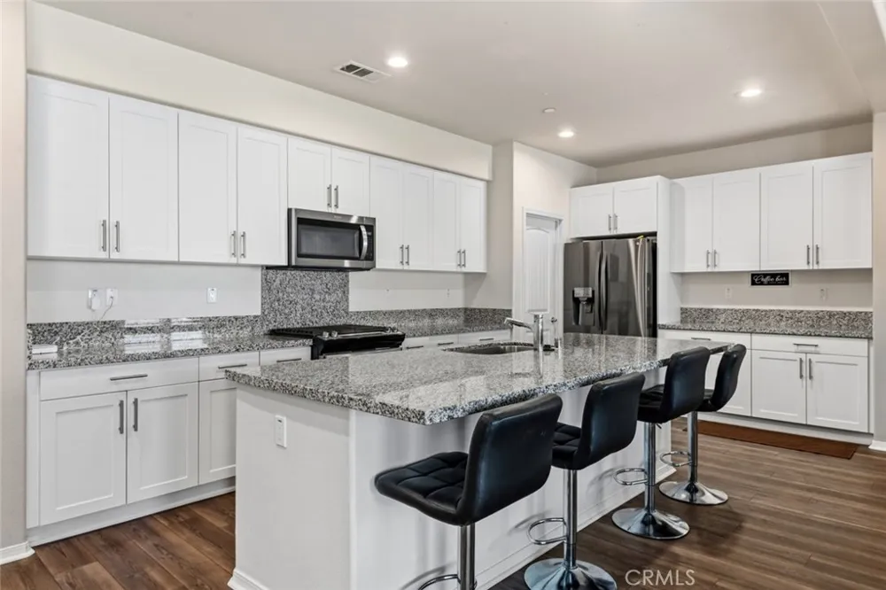 6670 Mirna Avenue San Bernardino, CA 92407